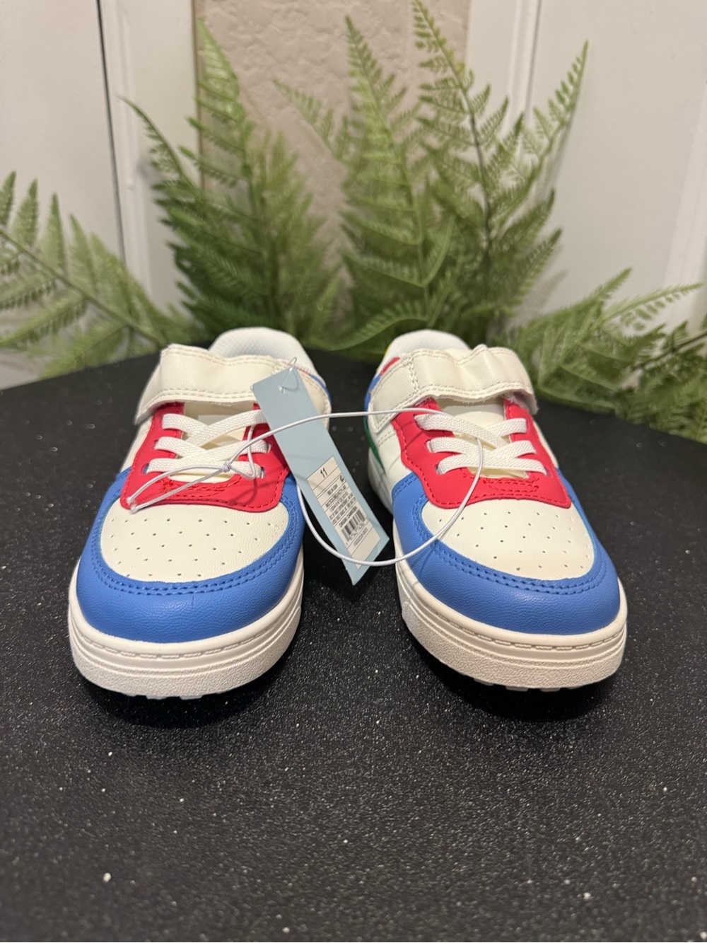 & Other Stories Kids Colorblock Low-Top Sneakers in Blue, Red & Cream